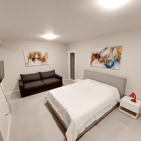 Tirana City Center Apartment Kültér fotó