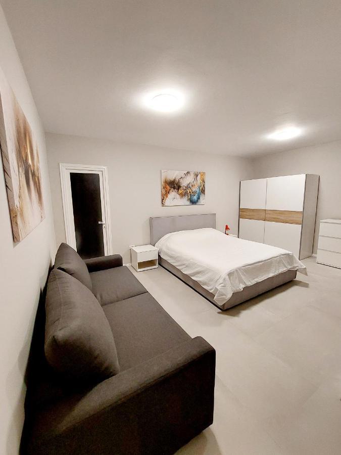 Tirana City Center Apartment Kültér fotó